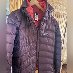 Patagonia women’s hooded down sweater